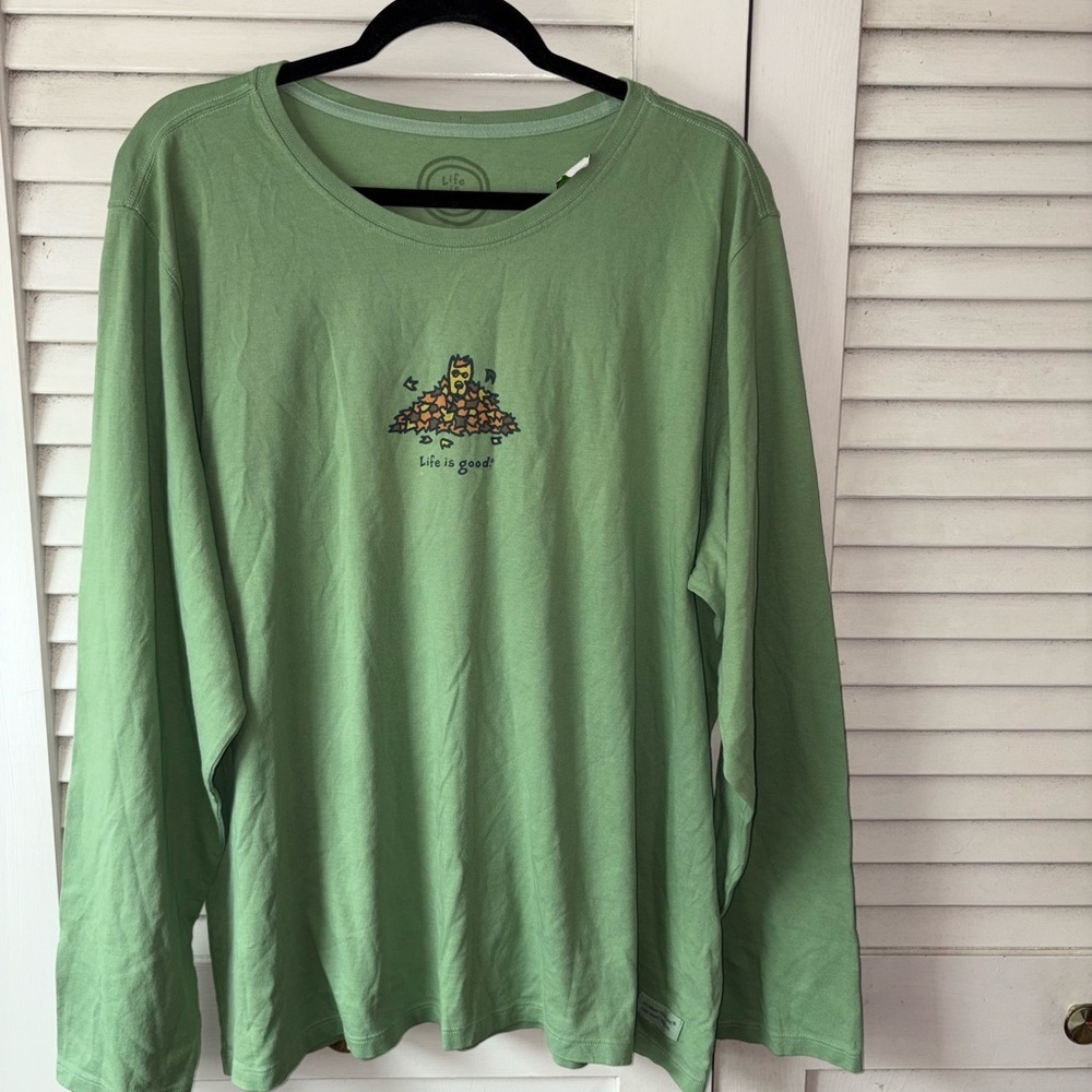 NWT Life is Good Women’s XL Long Sleeve Sage Green Dog Autumn Leaves Graphic Tee - Picture 2 of 5